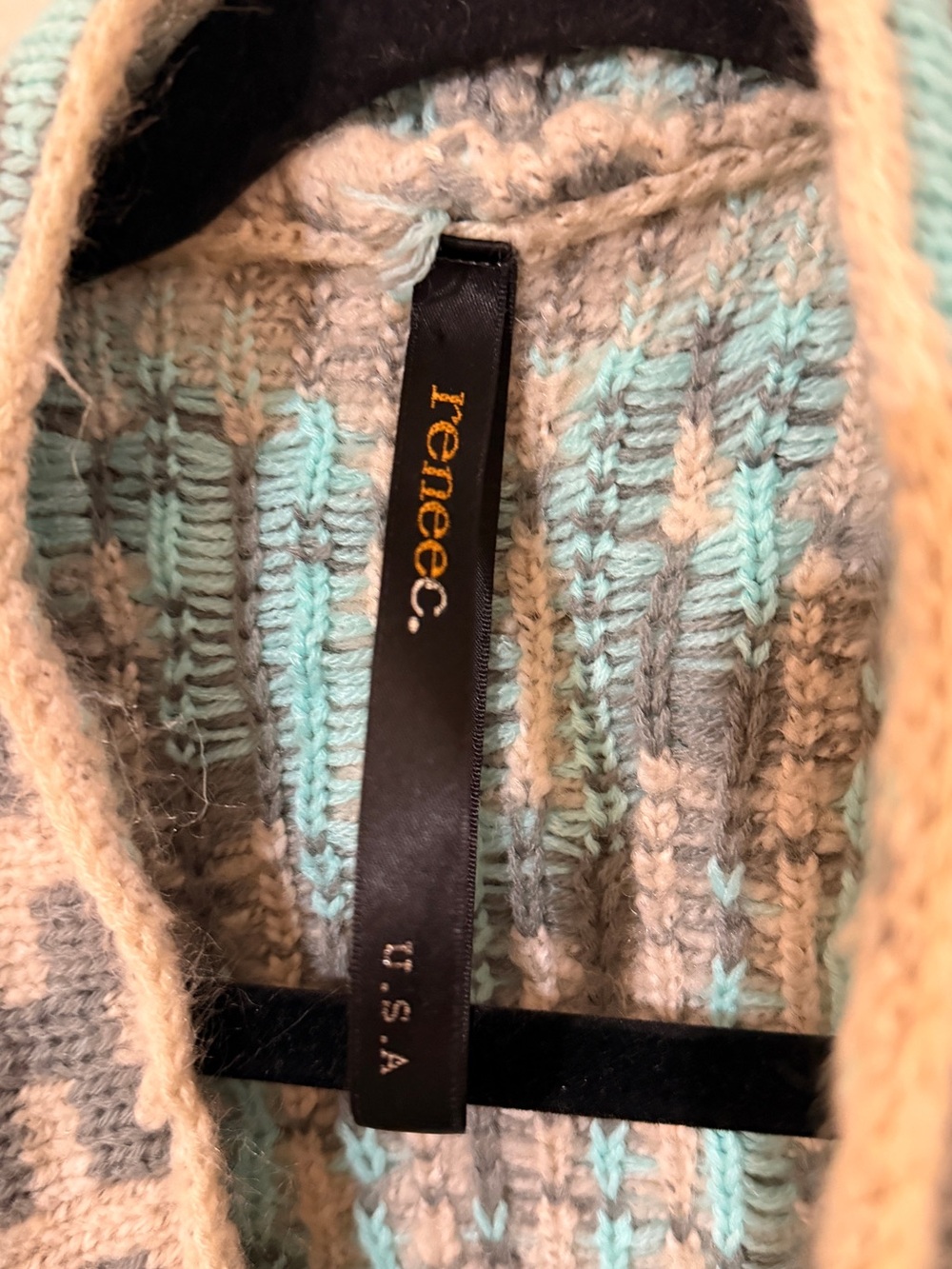 Sweater Subcategory Classification - Picture 2 of 3
